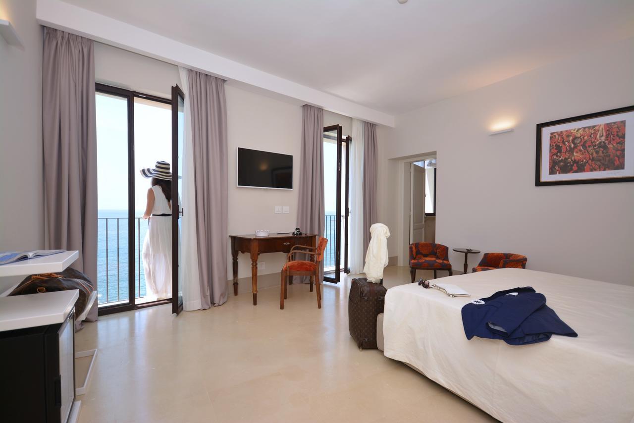 I Bastioni San Domenico - Boutique Hotel غالّيبولي المظهر الخارجي الصورة